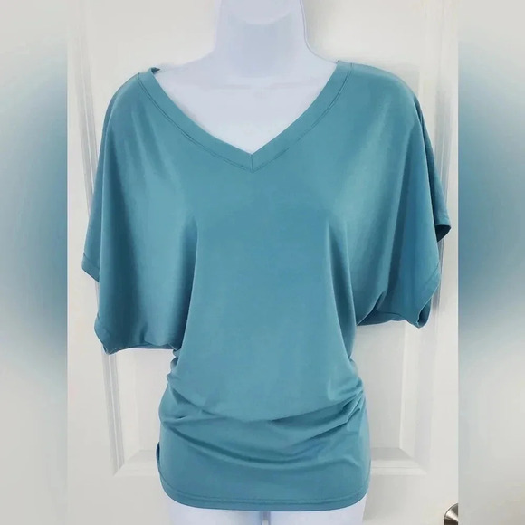 NEW V-Neck Top - Picture 6 of 10